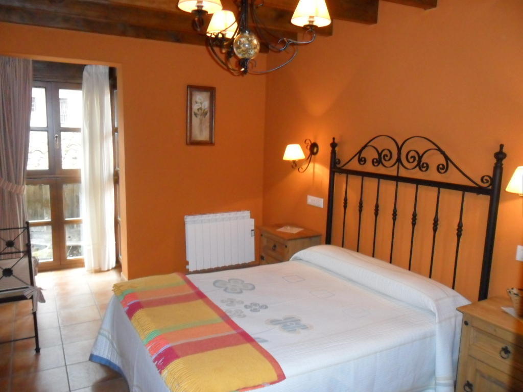 Apartamentos Rurales Los Villares Colunga Quarto foto